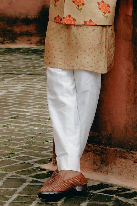 Buy_Drishti & Zahabia_Brown Silk, Cotton Embroidery Floral Print Bundi With Kurta Set _Online_at_Aza_Fashions