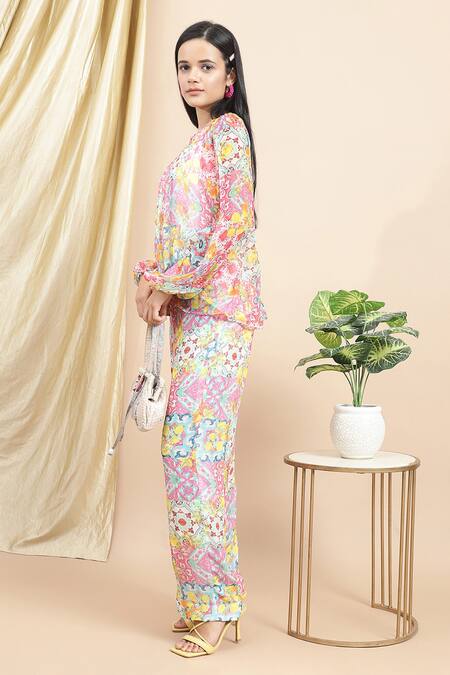 Ewoke_White Crepe Round Neck Lemon Burst Print Flared Top With Pant _at_Aza_Fashions