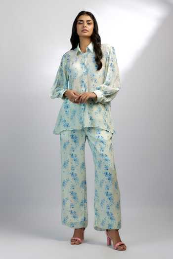 Ewoke_Off White Crepe Collared Flower Print Button Down Shirt With Pant _Online_at_Aza_Fashions