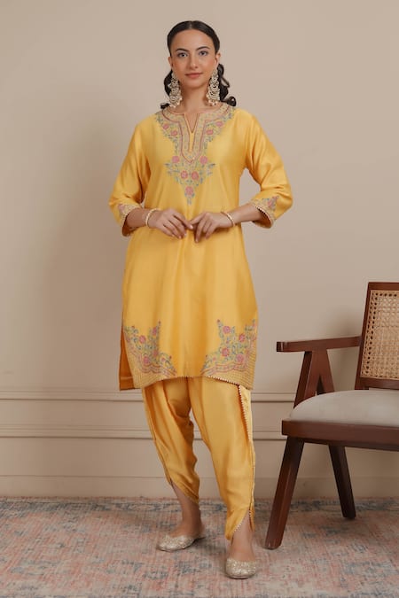 Nemaani Dori Embroidered Kurta With Dhoti Pant 