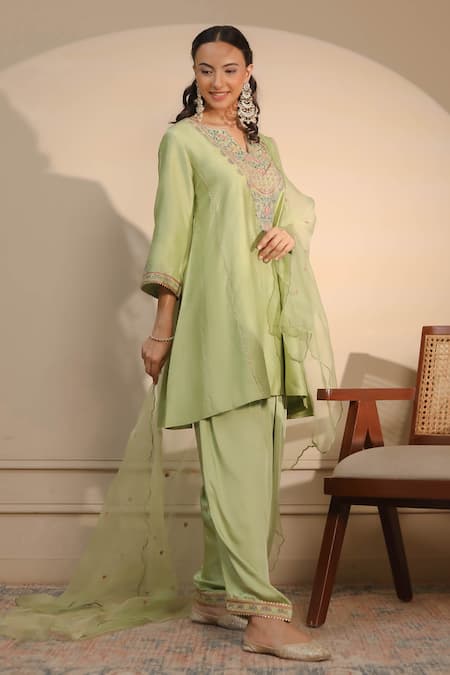 Buy_Nemaani_Green Kurta Chanderi Silk Embroidered Dori Notched A-line Salwar Set _Online_at_Aza_Fashions