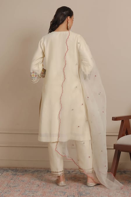 Nemaani Thread Embroidered A-Line Kurta Pant Set 