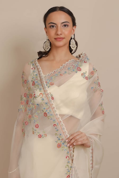 Shop Nemaani Ivory Organza, Silk, Cotton Embroidery V-neck Dori Saree Set Online at Aza Fashions Shop_Nemaani_Ivory Organza, Silk, Cotton Embroidery V-neck Dori Saree Set _Online_at_Aza_Fashions