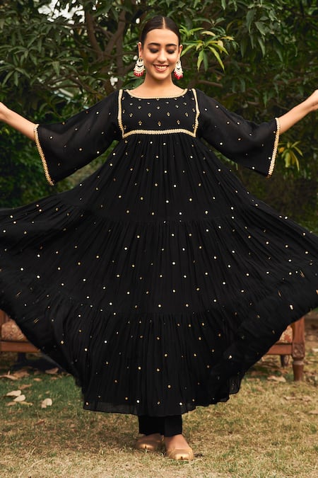 Almaari By Pooja Patel_Black Chanderi, Silk Mirrors, Pearls Boat Neck Gulmohar Tiered Anarkali Set _Online_at_Aza_Fashions