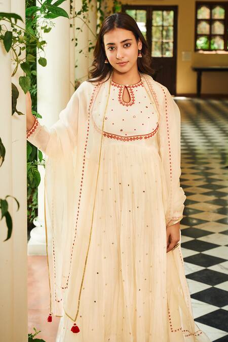 Almaari By Pooja Patel_Ivory Chanderi, Organza, Silk Tassels, Pearls, Parijat Mirror Anarkali Set _Online_at_Aza_Fashions