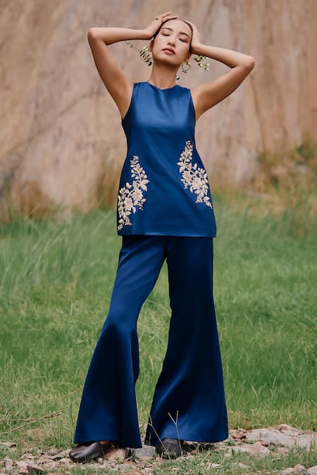 Shop The Whole Nine Yards Blue Silk Embroidery Round Neck Kaza Floral Kurta And Ziva Pant Set at Aza Fashions Shop_The Whole Nine Yards_Blue Silk Embroidery Round Neck Kaza Floral Kurta And Ziva Pant Set _at_Aza_Fashions