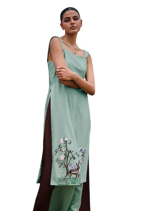 The Whole Nine Yards Green Chanderi Silk Embroidery Square Neck Vanam Deer Scenery Kurta And Pant Set Online at Aza Fashions The Whole Nine Yards_Green Chanderi Silk Embroidery Square Neck Vanam Deer Scenery Kurta And Pant Set _Online_at_Aza_Fashions