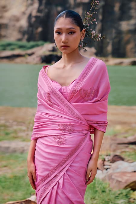 Buy The Whole Nine Yards Pink Silk Zari, Embroidery Sweetheart Jaapi Zardozi Border Saree With Blouse Online at Aza Fashions Buy_The Whole Nine Yards_Pink Silk Zari, Embroidery Sweetheart Jaapi Zardozi Border Saree With Blouse _Online_at_Aza_Fashions
