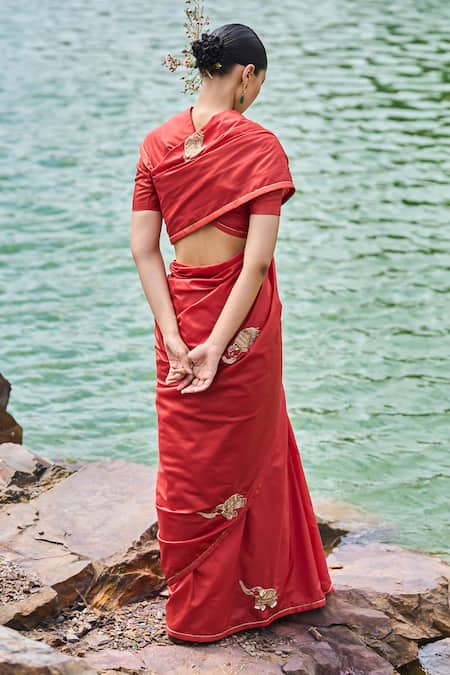Shop The Whole Nine Yards Orange Silk Sequins, Beads, Zari Rasika Elephant Embroidered Saree With Blouse at Aza Fashions Shop_The Whole Nine Yards_Orange Silk Sequins, Beads, Zari Rasika Elephant Embroidered Saree With Blouse _at_Aza_Fashions