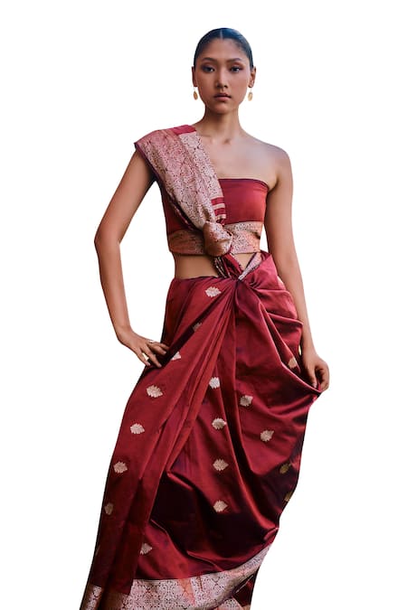 Buy_The Whole Nine Yards_Red Silk Unnati Floral Border Woven Saree With Unstitched Blouse Piece _Online_at_Aza_Fashions