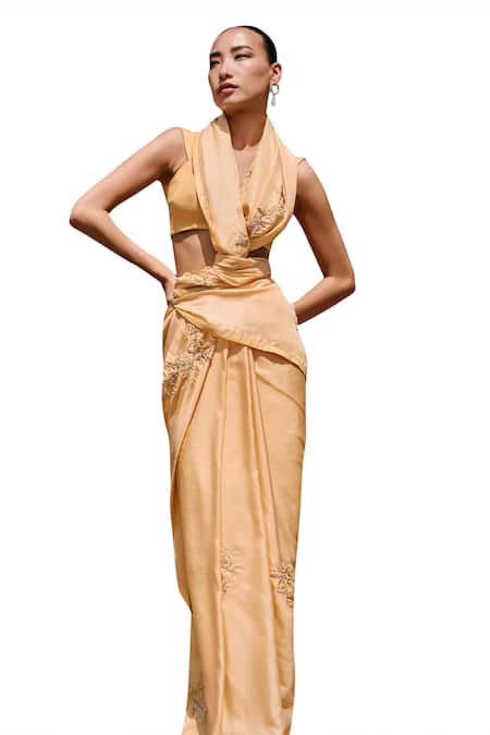 The Whole Nine Yards Yellow Silk Embroidery Sweetheart Neck Narji Floral Placement Saree With Blouse Online at Aza Fashions The Whole Nine Yards_Yellow Silk Embroidery Sweetheart Neck Narji Floral Placement Saree With Blouse _Online_at_Aza_Fashions