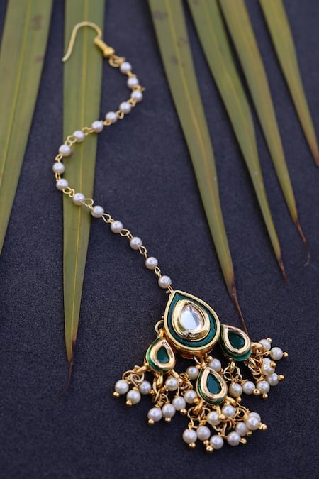 Shop Paisley Pop Green Kundan Embellished Maangtikka at Aza Fashions Shop_Paisley Pop_Green Kundan Embellished Maangtikka _at_Aza_Fashions