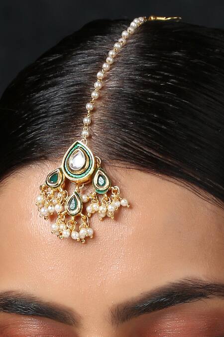 Paisley Pop Green Kundan Embellished Maangtikka Online at Aza Fashions Paisley Pop_Green Kundan Embellished Maangtikka _Online_at_Aza_Fashions
