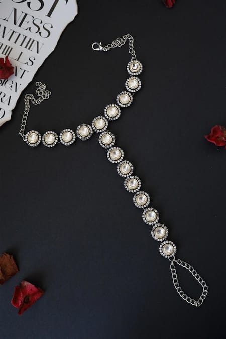 Paisley Pop Victorian Polki Embellished Hathphool 