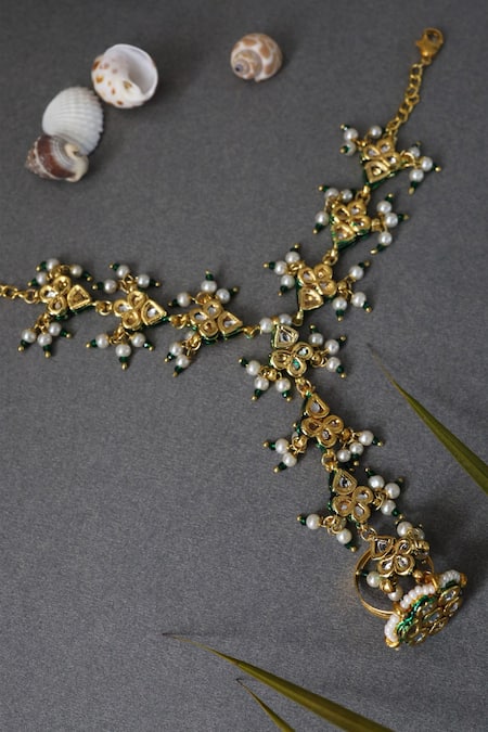 Paisley Pop Kundan & Shell Pearl Embellished Maangtikka 