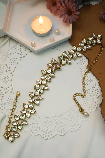 Buy_Paisley Pop_Gold Kundan Shell Pearl Floral Headband _Online_at_Aza_Fashions