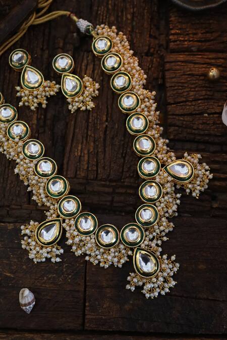 Buy_Paisley Pop_Gold Plated Pearls Kundan Embellished Pendant Necklace Set 