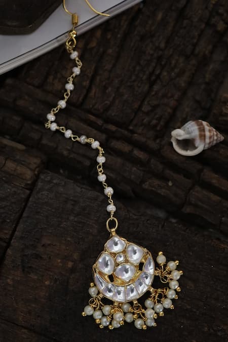 Paisley Pop Kundan Embellished Maangtikka 
