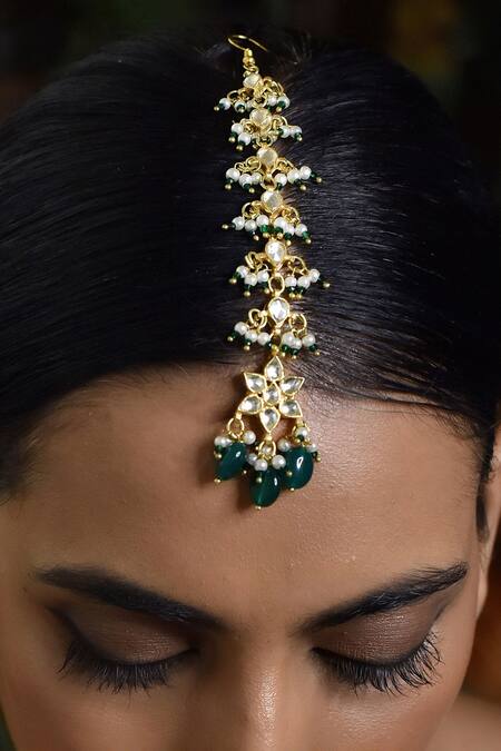 Buy_Paisley Pop_Green Floral Carved Maangtikka _Online_at_Aza_Fashions