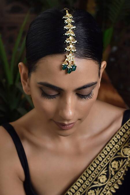 Paisley Pop_Green Floral Carved Maangtikka _at_Aza_Fashions