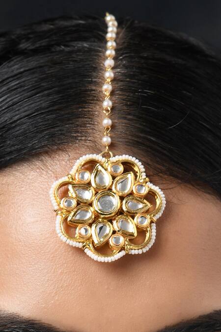 Shop_Paisley Pop_Gold Plated Sun Bloom Carved Maangtikka _Online_at_Aza_Fashions