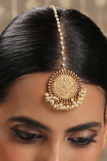 Shop Paisley Pop Gold Plated Temple Work Maangtikka Online at Aza Fashions Shop_Paisley Pop_Gold Plated Temple Work Maangtikka _Online_at_Aza_Fashions