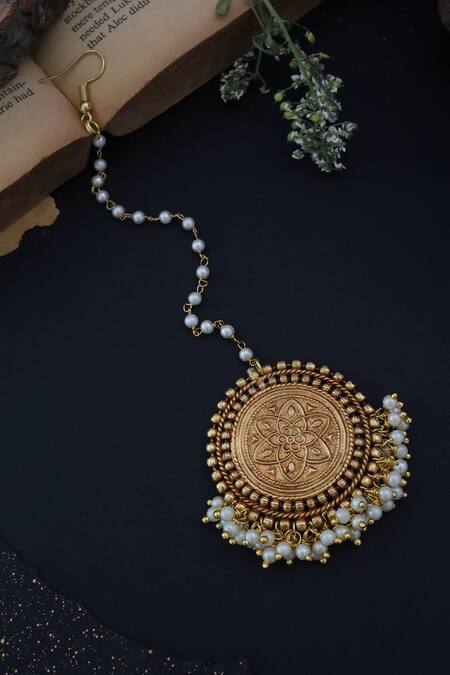 Paisley Pop Gold Plated Temple Work Maangtikka at Aza Fashions Paisley Pop_Gold Plated Temple Work Maangtikka _at_Aza_Fashions