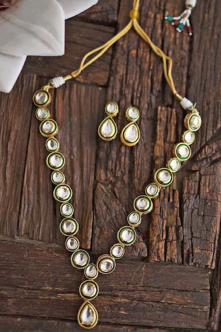 Shop Paisley Pop Gold Plated Diamonds, Stones Geometric Carved Kundan Necklace Set at Aza Fashions Shop_Paisley Pop_Gold Plated Diamonds, Stones Geometric Carved Kundan Necklace Set _at_Aza_Fashions
