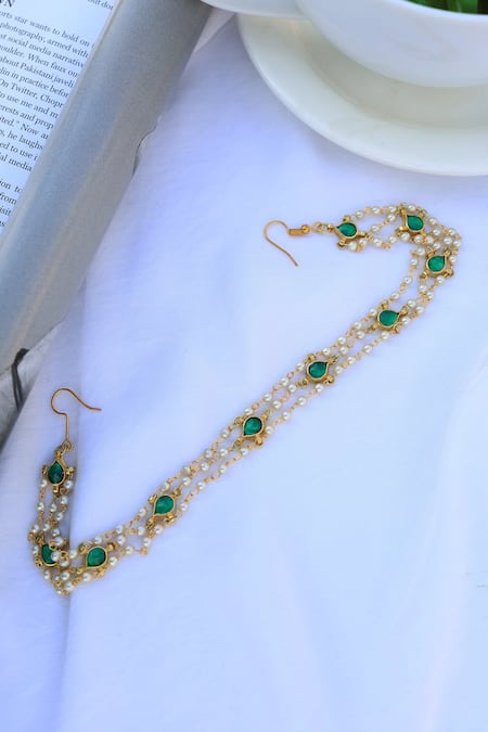 Shop_Paisley Pop_Green Kundan Gold Plated Pearl String Headband _at_Aza_Fashions