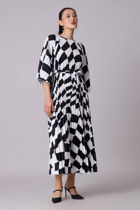 Scarlet Sage_Black Polyester Round Neck Ariel Chequered Print Dress With Belt_at_Aza_Fashions