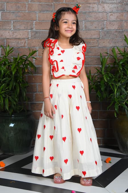 APRICOTKIDS Off White Cotton Embroidered Thread Heart Lehenga With Blouse 