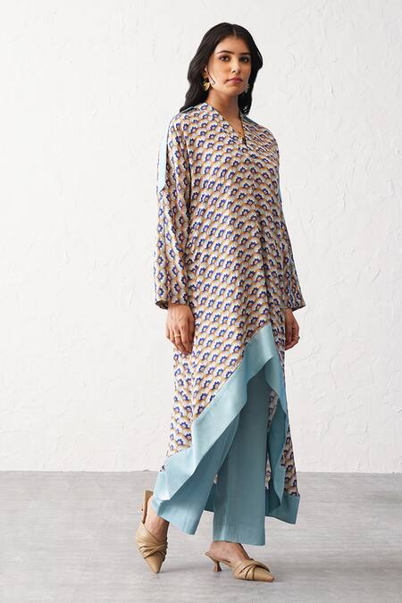 Seven_Multi Color Bamboo Embroidery V-neck Ava Printed Kurta And Pant Co-ord Set _Online_at_Aza_Fashions