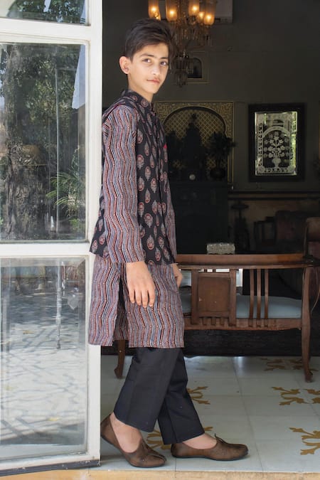 Shop_Laadlo_Black Indian Cotton Print Phool Bahar Bundi Kurta Set_Online_at_Aza_Fashions