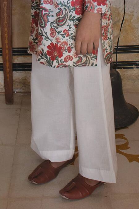 Buy_Laadlo_Maroon Indian Cotton Embroidery Sequin Bloom Bundi Kurta Set_Online_at_Aza_Fashions