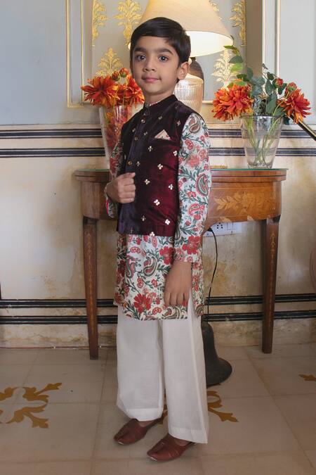 Shop_Laadlo_Maroon Indian Cotton Embroidery Sequin Bloom Bundi Kurta Set_Online_at_Aza_Fashions