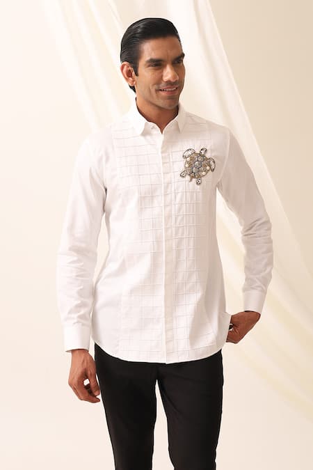 Buy_Seven_White Cotton Embroidery Quick Turtle Motif Shirt_Online_at_Aza_Fashions