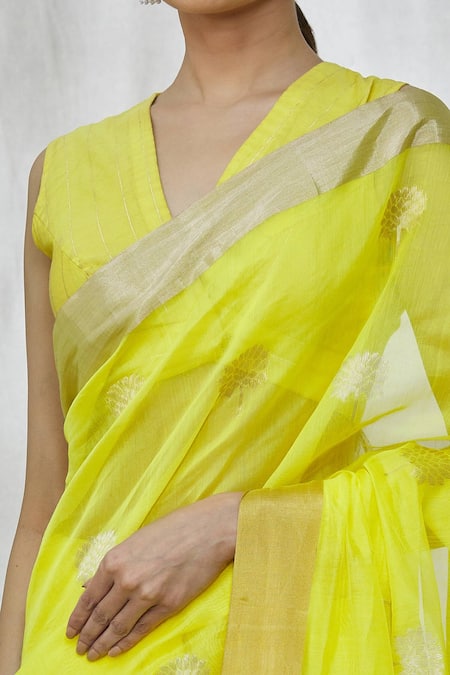 Buy_Mint N Oranges_Yellow Chanderi Zari Floral Motif Pattern Saree With Unstitched Blouse Fabric_Online_at_Aza_Fashions