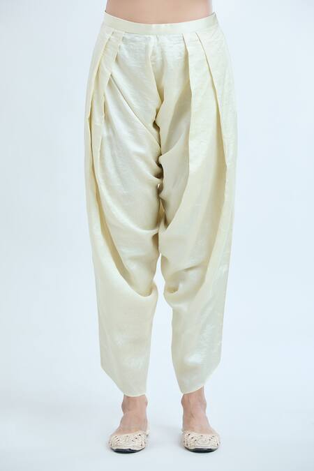 Shop Debyani + CO Green Chanderi, Silk Tassels, Embroidery Collared Short Kurta Set Online at Aza Fashions Shop_Debyani + CO_Green Chanderi, Silk Tassels, Embroidery Collared Short Kurta Set _Online_at_Aza_Fashions