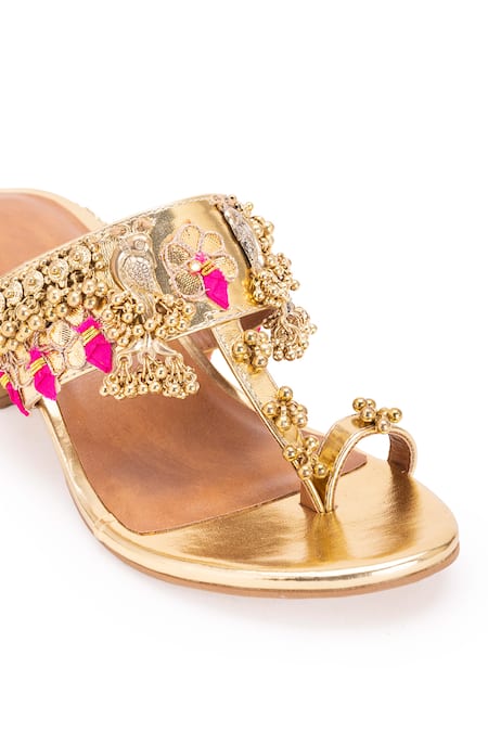Buy_5elements_Gold Gota Patti Atalanta Bird Motif Ghungroo Kolhapuri Sandals 