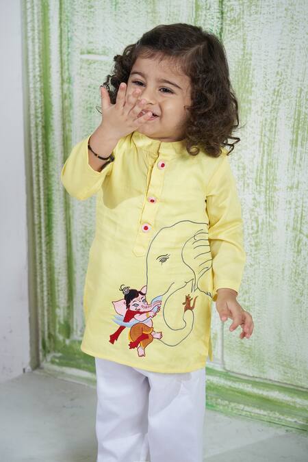 Shop_Vivedkids_Yellow Cotton Embroidery Ganesha Kurta _at_Aza_Fashions