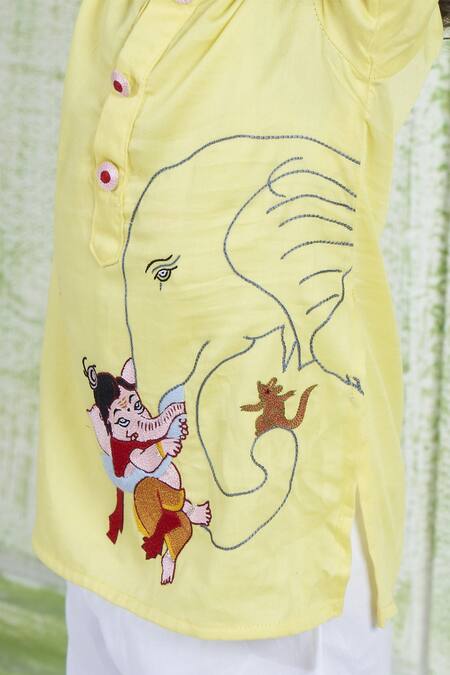 Shop_Vivedkids_Yellow Cotton Embroidery Ganesha Kurta _Online_at_Aza_Fashions