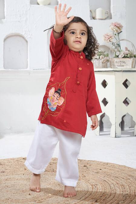 Shop_Vivedkids_Red Cotton Embroidery Bal Ganesha Kurta _at_Aza_Fashions