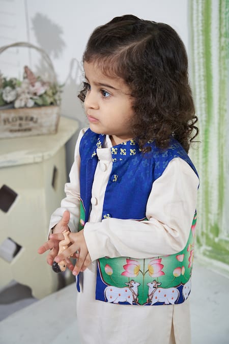 Buy_Vivedkids_Beige Cotton, Linen Pichwai Print Bundi Kurta Set _Online_at_Aza_Fashions