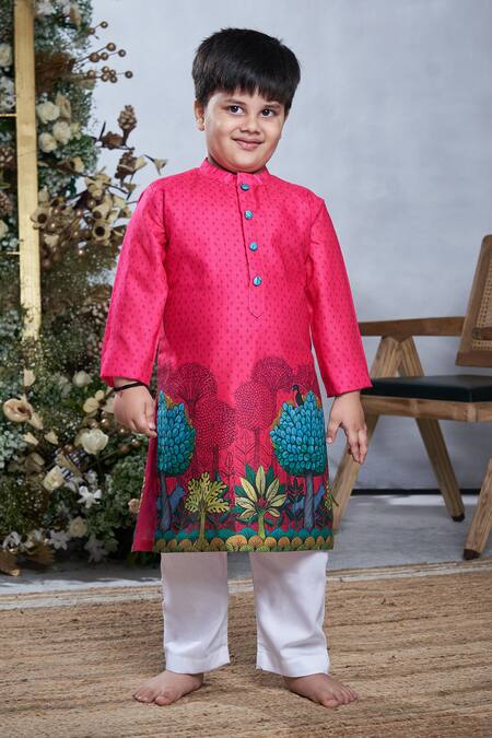 Vivedkids_Red Cotton Embroidery Pichwai Print Kurta Set _Online_at_Aza_Fashions