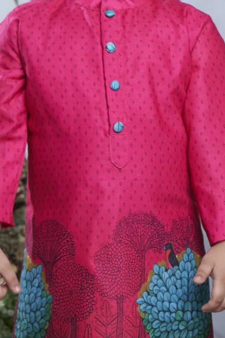 Vivedkids_Red Cotton Embroidery Pichwai Print Kurta Set _at_Aza_Fashions
