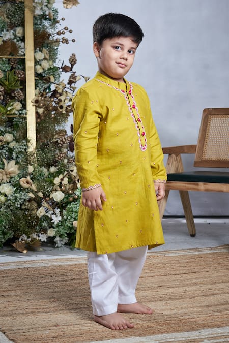 Buy_Vivedkids_Yellow Cotton Pearls, Sequins Embellished Kurta With Pant _Online_at_Aza_Fashions