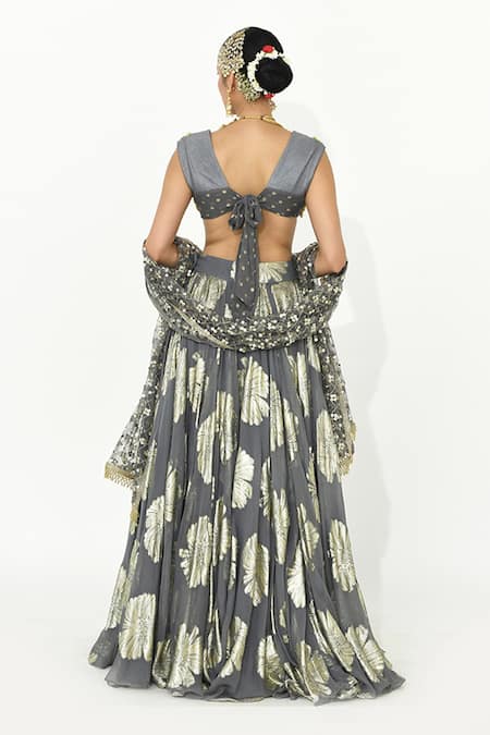 Shop Rishi and Vibhuti Grey Silk Beads, Embroidery, Zari Sweetheart Neck Jalsa Raw Blouse at Aza Fashions Shop_Rishi and Vibhuti_Grey Silk Beads, Embroidery, Zari Sweetheart Neck Jalsa Raw Blouse _at_Aza_Fashions