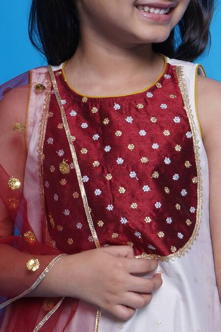 Little Bansi Cream Chanderi Silk, Cotton, Net Embroidery Mini Floral Kurta Salwar Set Online at Aza Fashions Little Bansi_Cream Chanderi Silk, Cotton, Net Embroidery Mini Floral Kurta Salwar Set _Online_at_Aza_Fashions