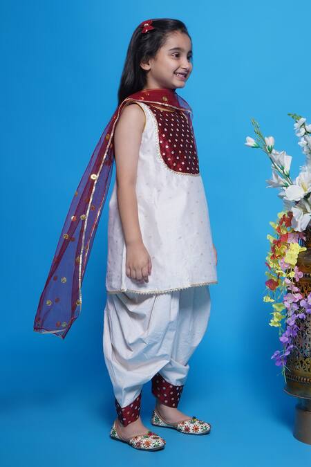 Buy Little Bansi Cream Chanderi Silk, Cotton, Net Embroidery Mini Floral Kurta Salwar Set Online at Aza Fashions Buy_Little Bansi_Cream Chanderi Silk, Cotton, Net Embroidery Mini Floral Kurta Salwar Set _Online_at_Aza_Fashions