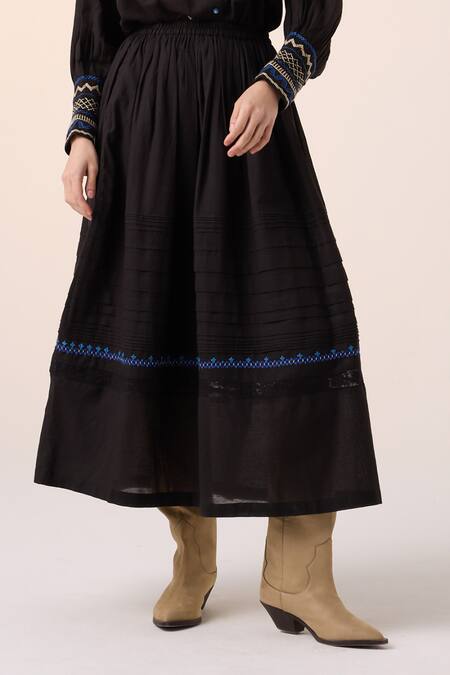 Shop_Cord_Black Cotton Embroidery Pintuck Skirt